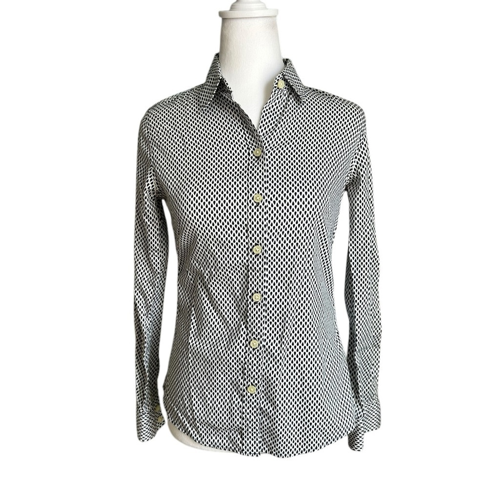 Banana Republic Women's collared Long Sleeve Button Up Shirt Size 0